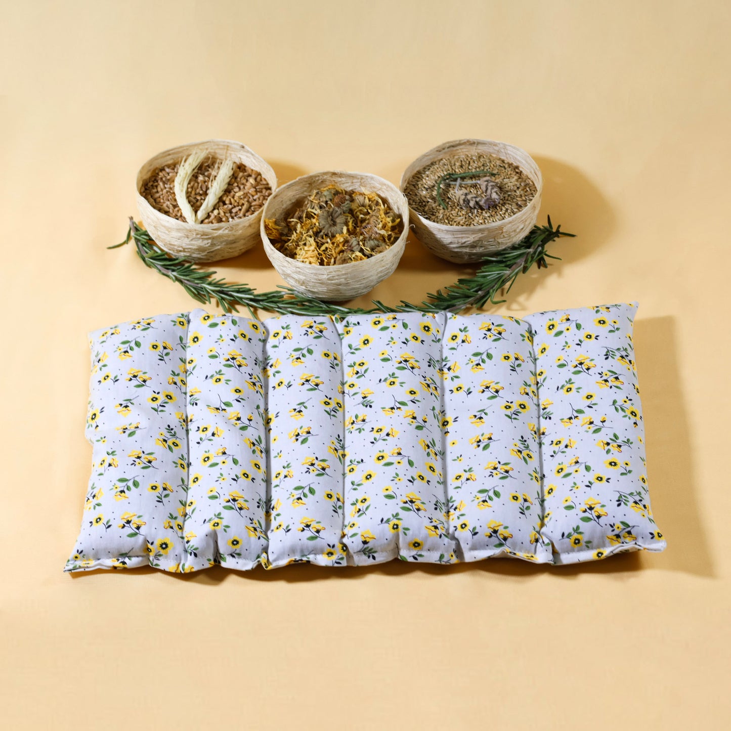 Cojín Lumbar + Bolsita Contenedora Mariposas/Flores